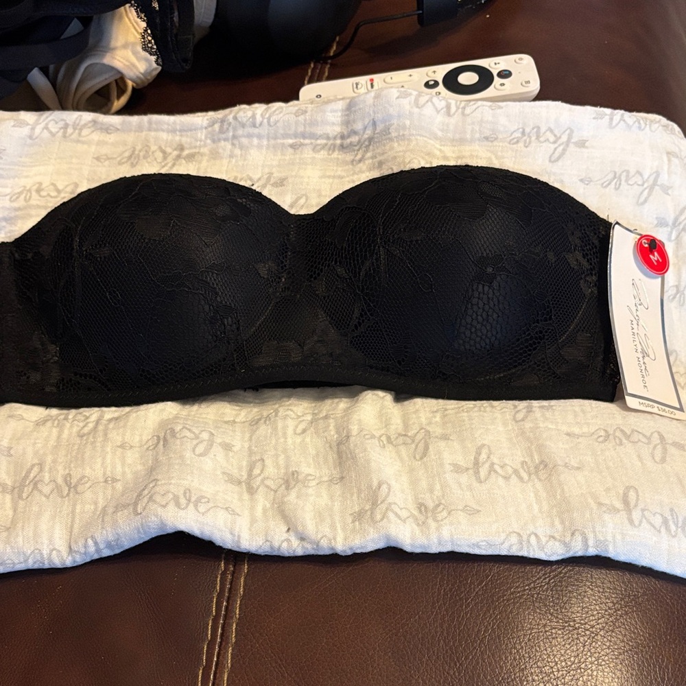 Marilyn Monroe Black Lace Bandeau Strapless Bra NWT